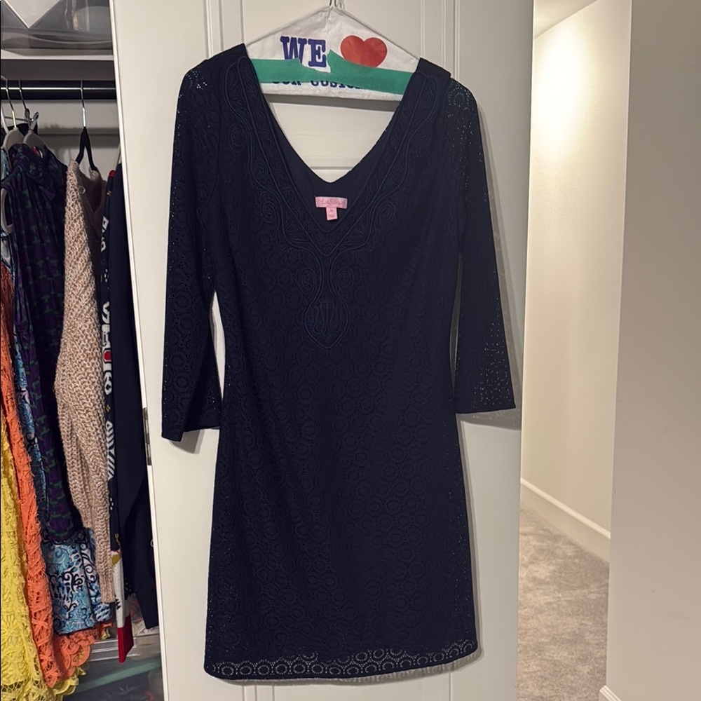 EUC Lilly Pulitzer Navy V-Neck Lace/Crochet Dress. Size Medium.